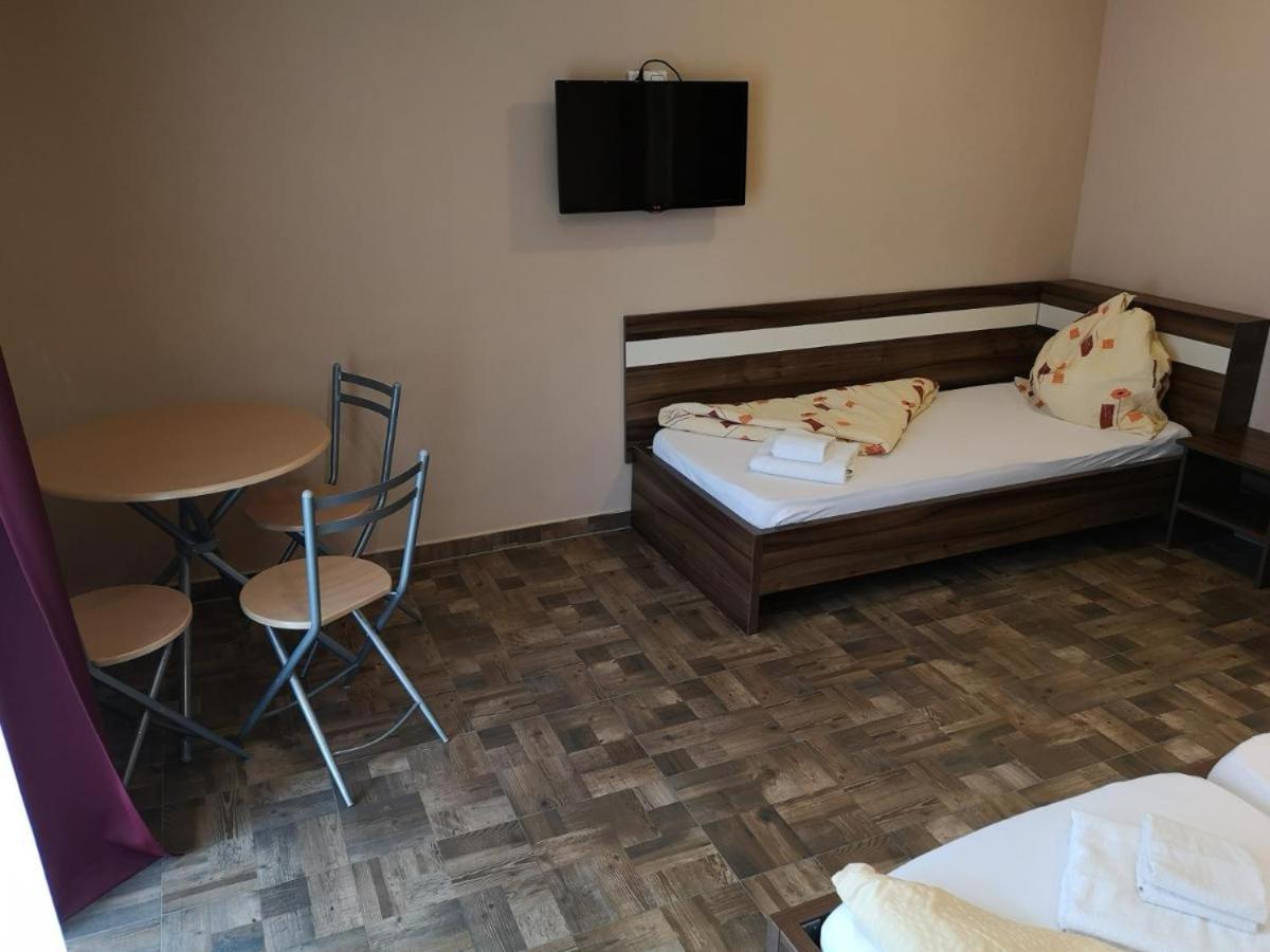 Borostyan Panzio Balatonfuered住宿加早餐旅馆 外观 照片